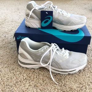 Gel-Nimbus 19  Men’s ASICS silver shoes